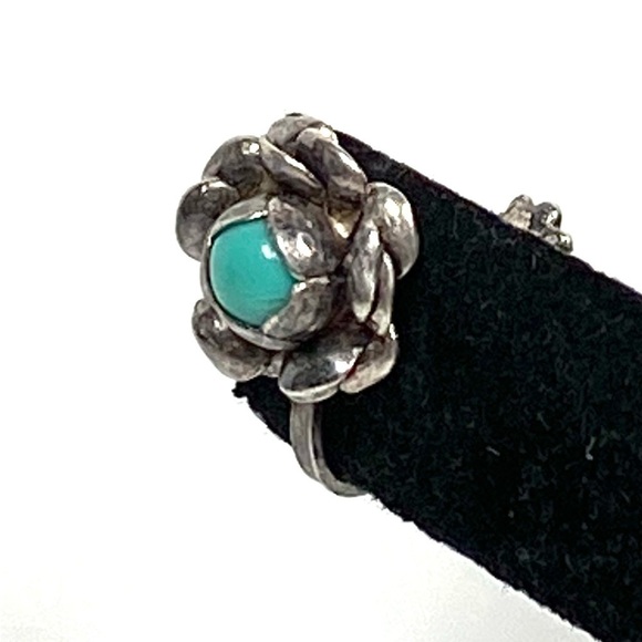 Sterling Silver Earrings Screw Backs Flowers Huggies Blue Insert 3.04g Vintage - Picture 9 of 14